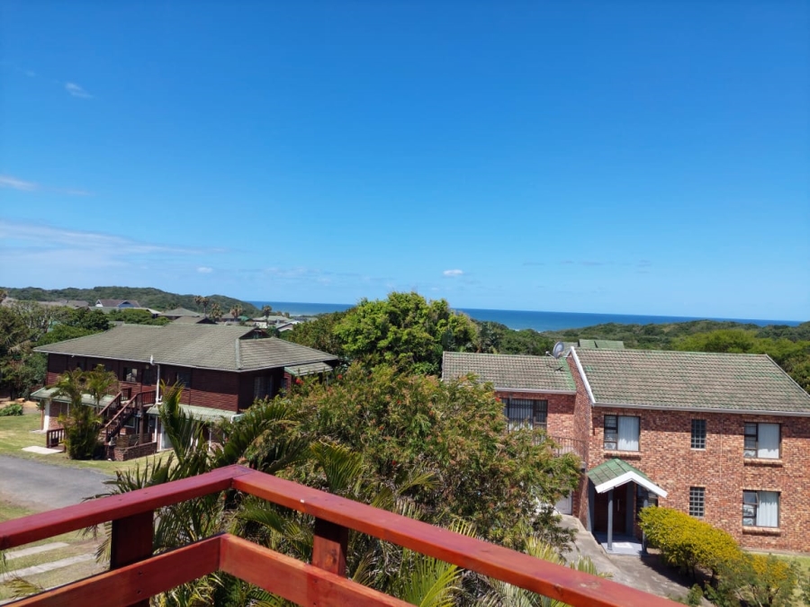 3 Bedroom Property for Sale in Cove Rock Eastern Cape